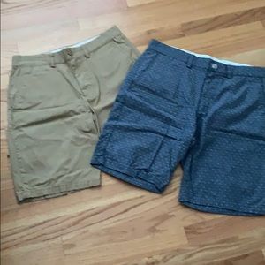 Lot of 2 Old Navy Mens Slim 30W Shorts